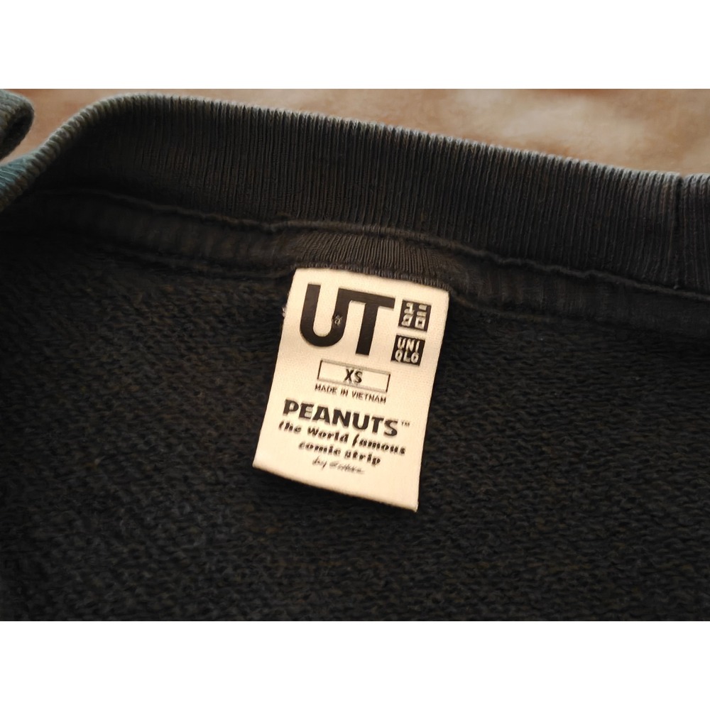 Uniqlo UT Peanuts Snoopy Charlie Brown Dance It Out Sweatshirt Black XS 442118 - Picture 3 of 10